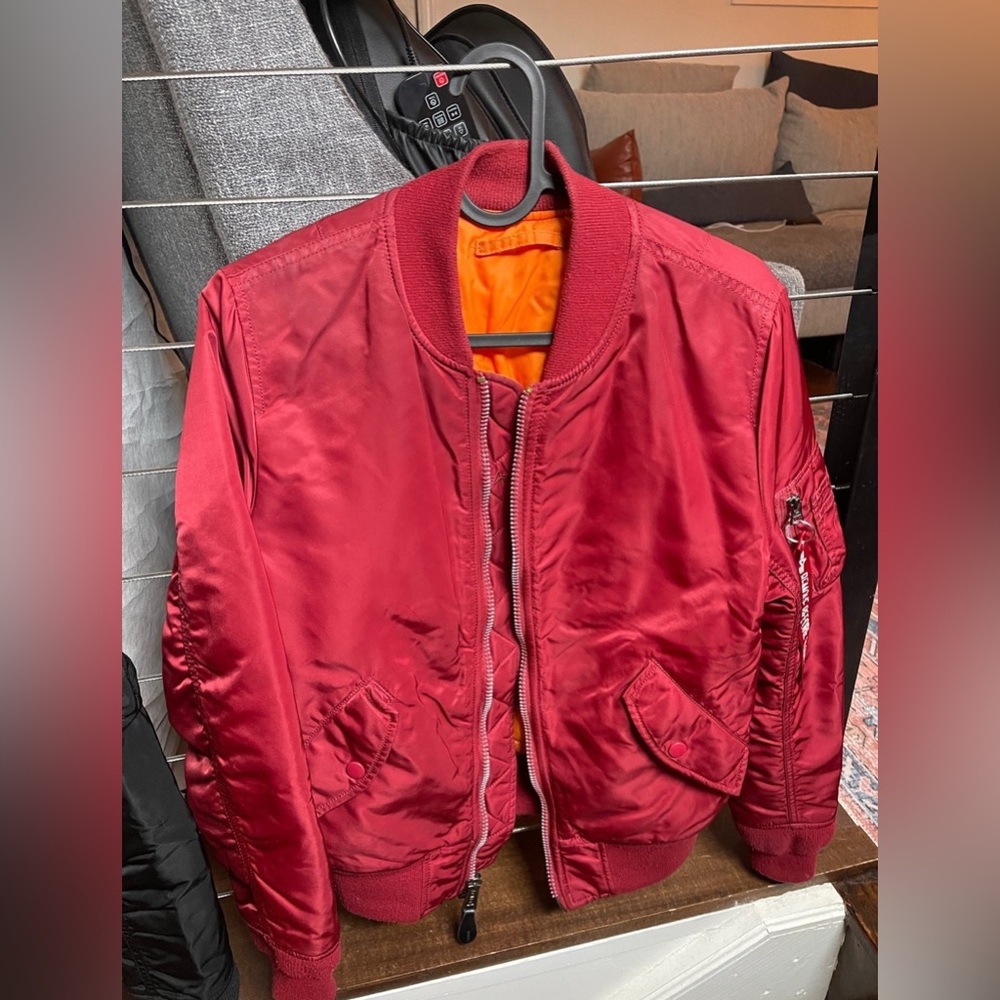 Women’s Alpha Industries Ma-1 Fought Bomber Jacket